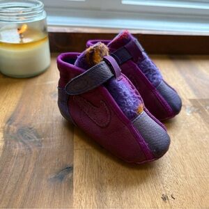 90s Nike baby shoes